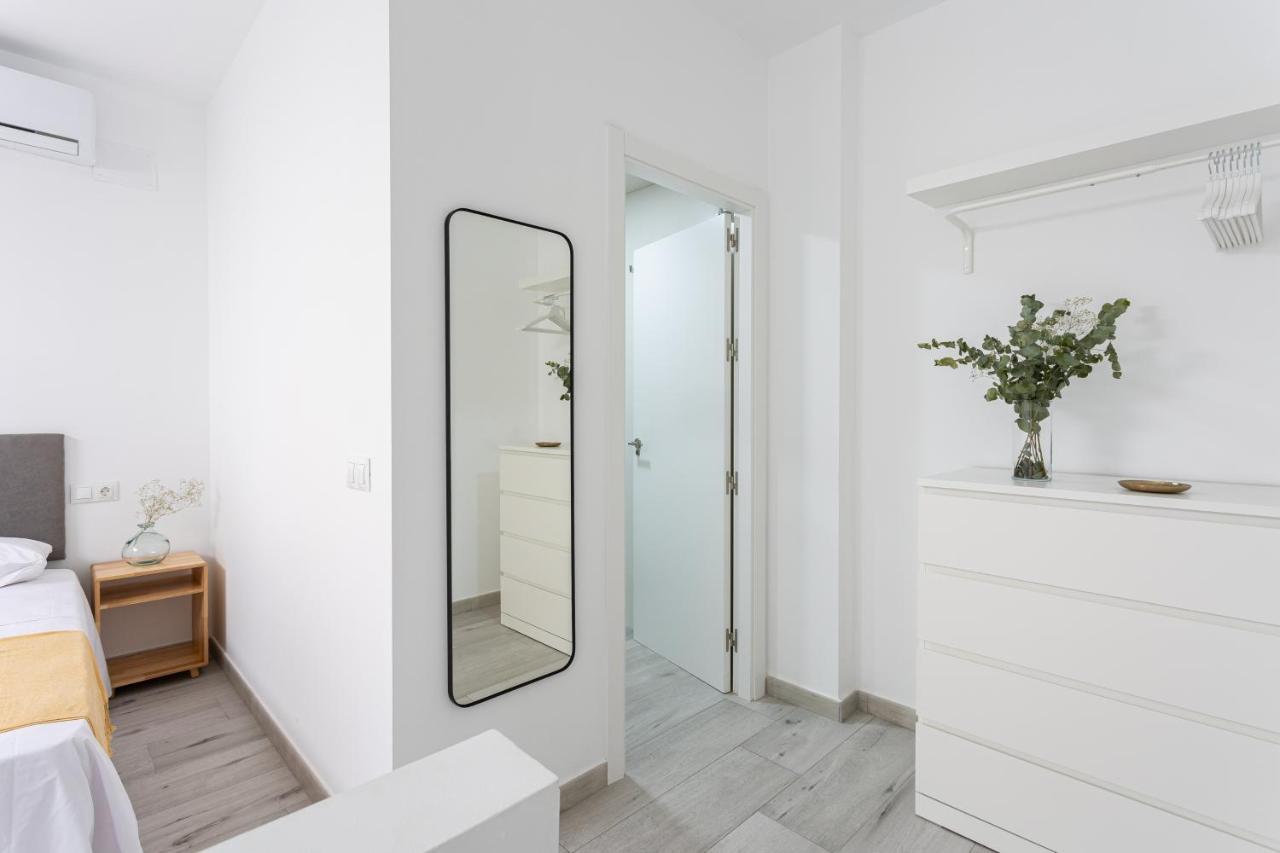 Apartamentos La Pelusa مالقة المظهر الخارجي الصورة