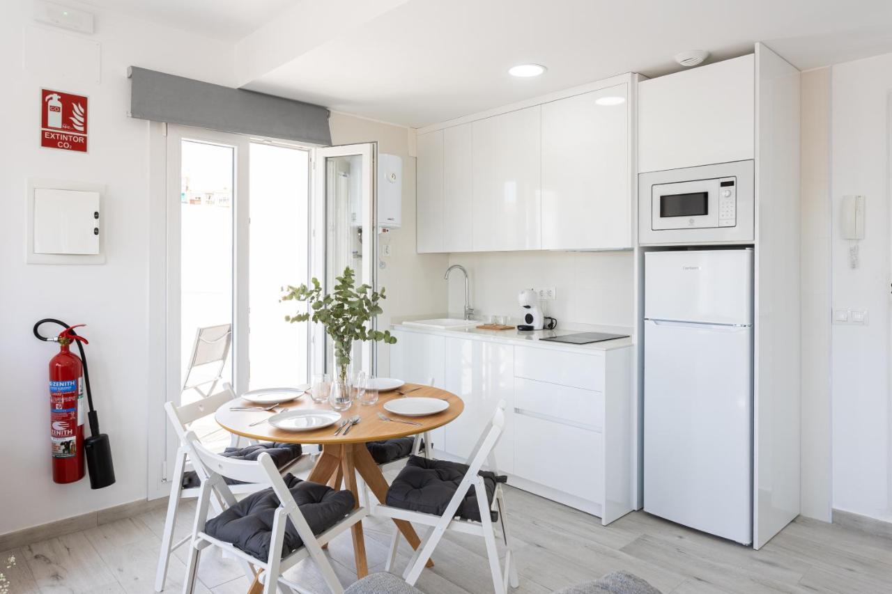 Apartamentos La Pelusa مالقة المظهر الخارجي الصورة
